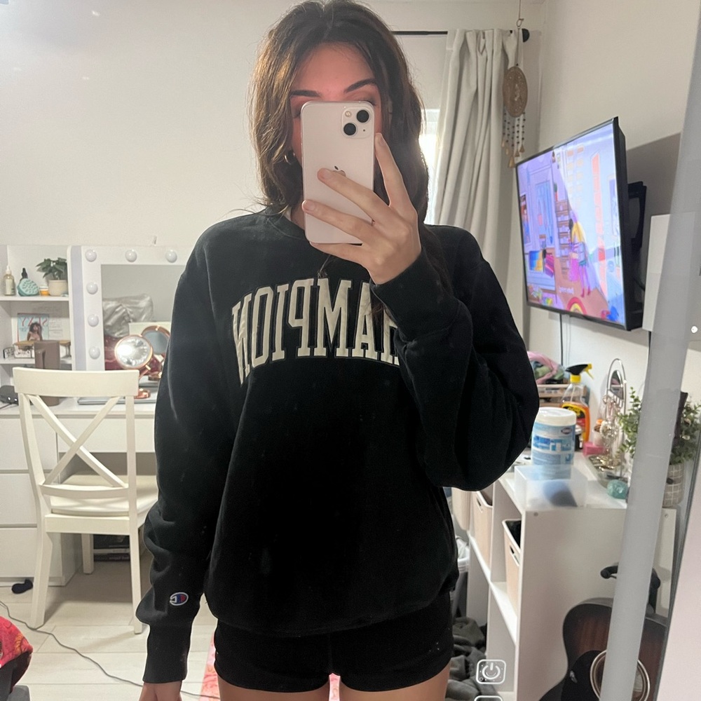black champion crewneck